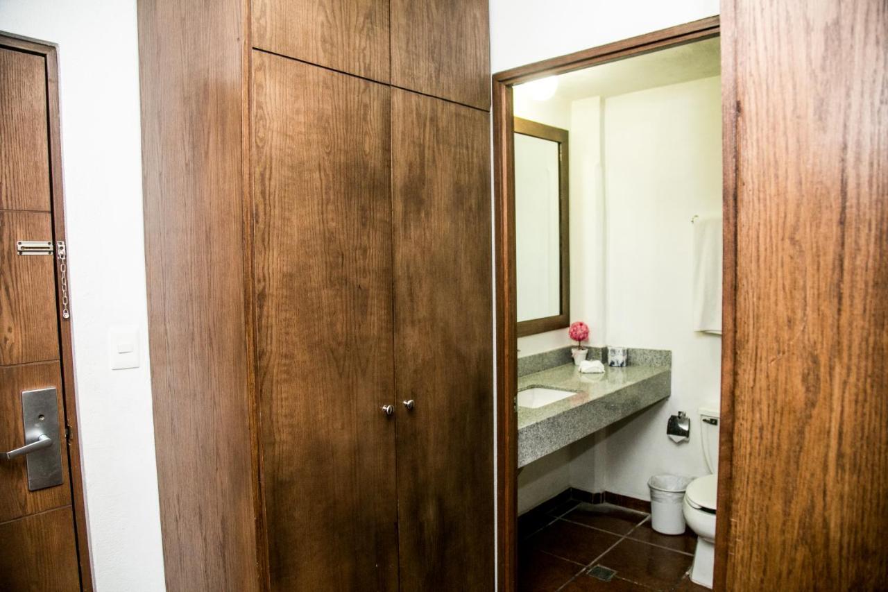 Booking Dioh Монтеррей Екстер'єр фото
