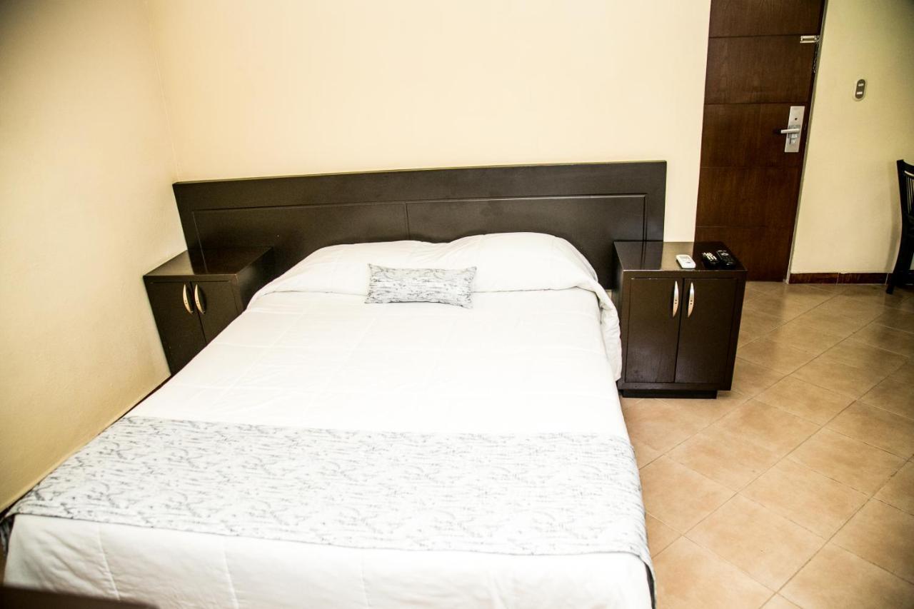 Booking Dioh Монтеррей Екстер'єр фото