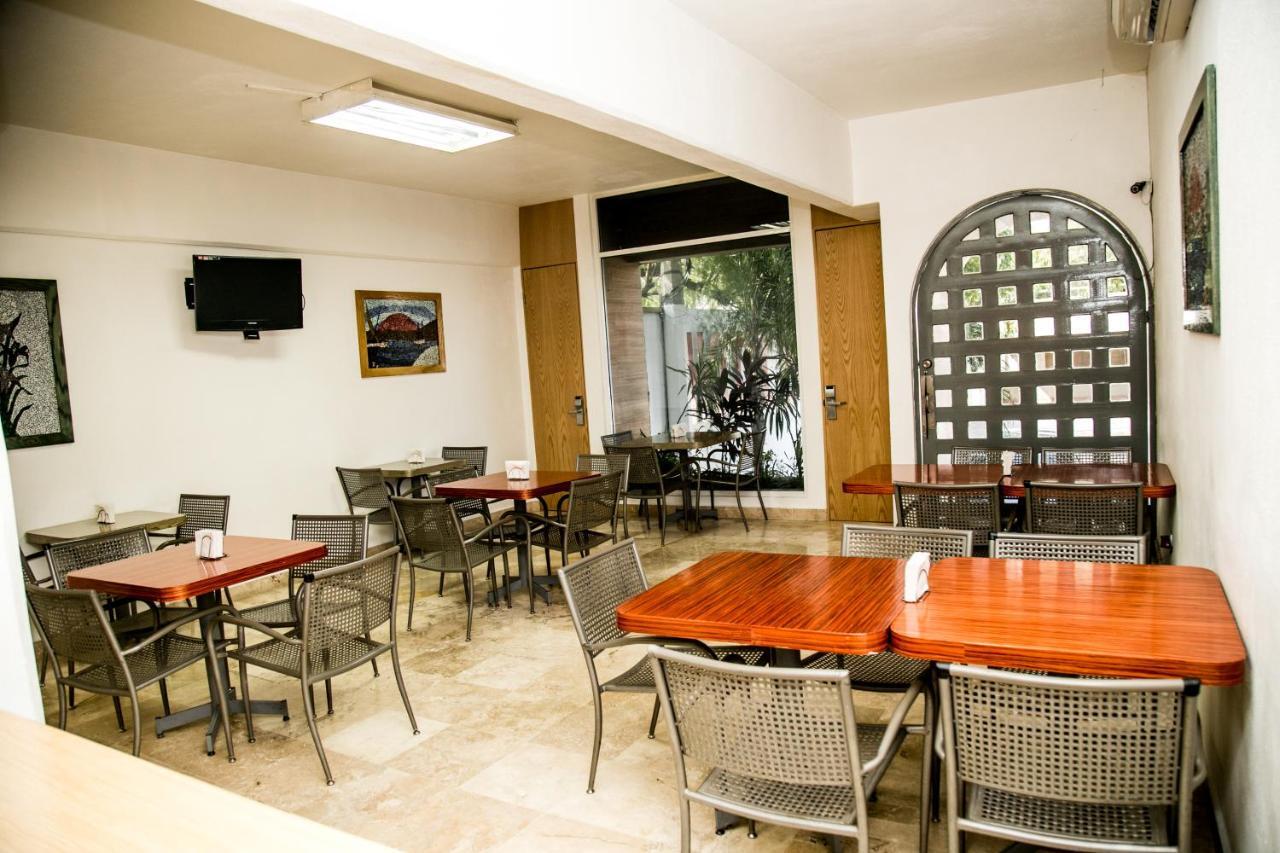 Booking Dioh Монтеррей Екстер'єр фото
