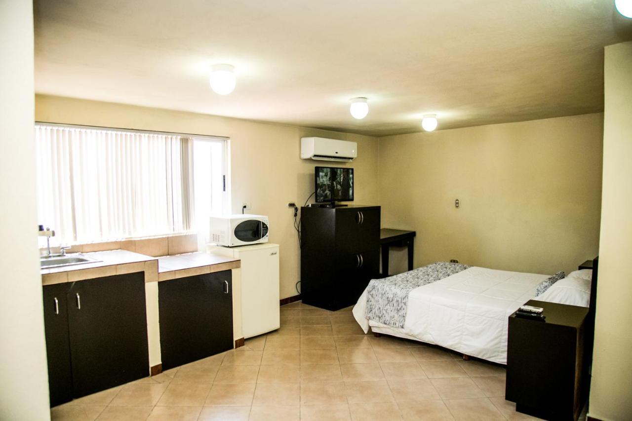 Booking Dioh Монтеррей Екстер'єр фото