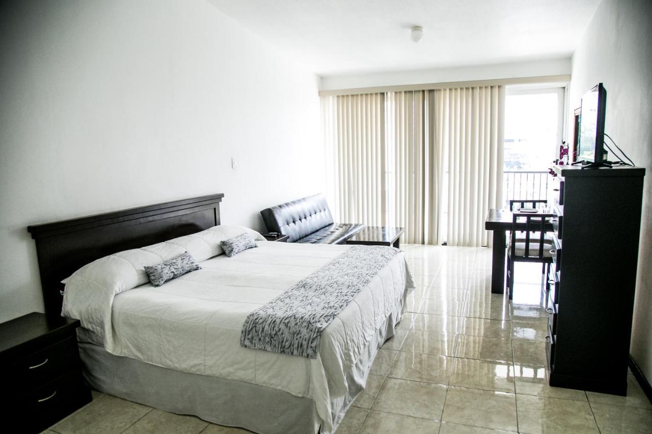 Booking Dioh Монтеррей Екстер'єр фото